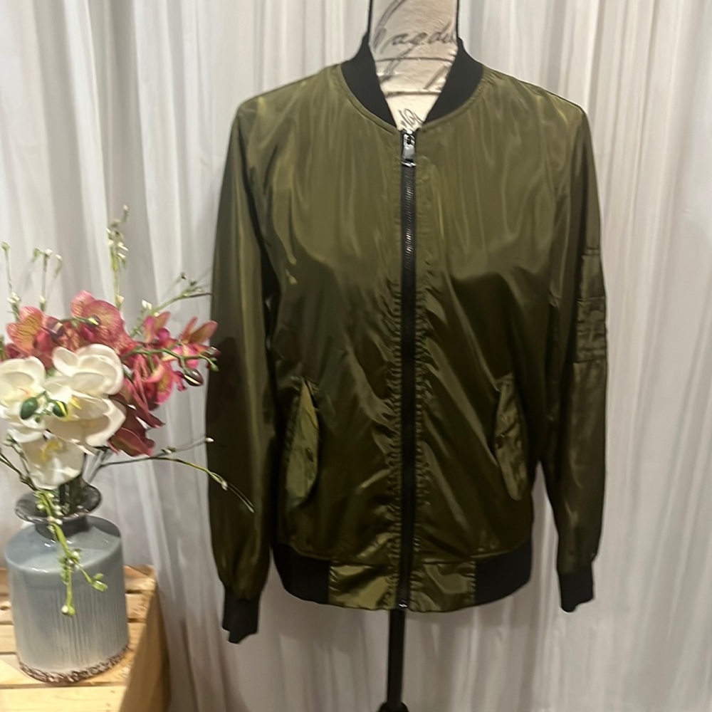 Green in the size medium